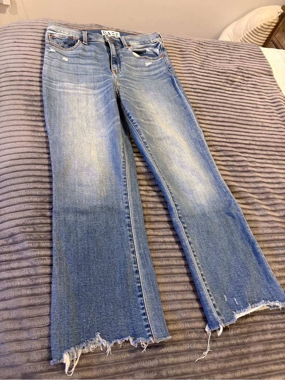 DAZE  Wide-Leg Crop Jeans - Women's Distressed Hem